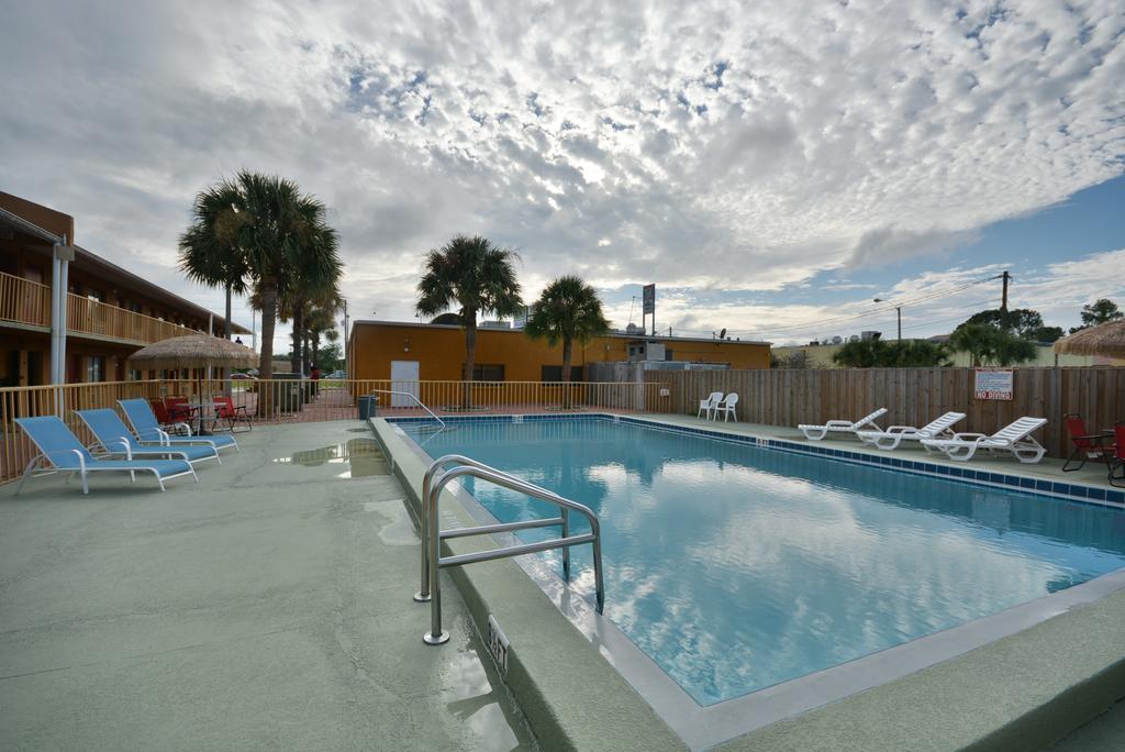 Country Hearth Inn- Kissimmee Eksteriør bilde