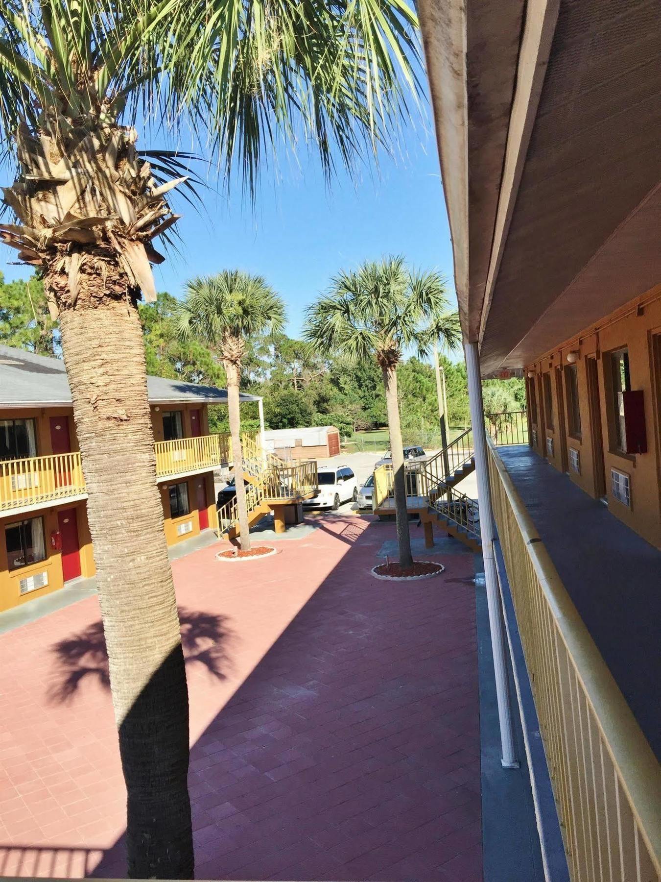 Country Hearth Inn- Kissimmee Eksteriør bilde