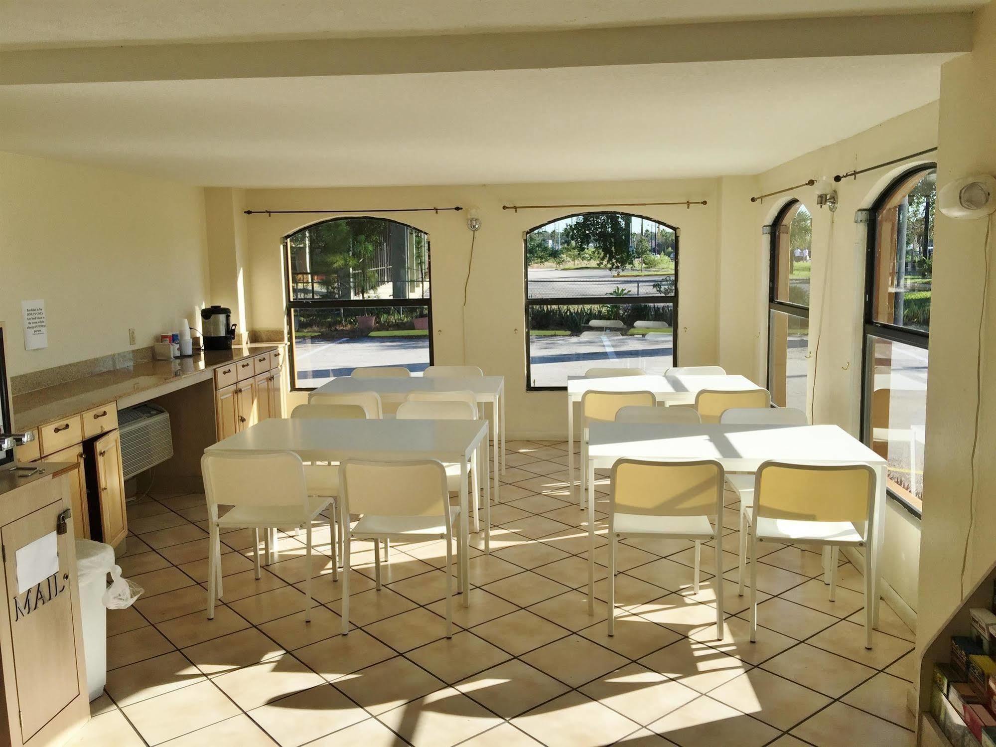 Country Hearth Inn- Kissimmee Eksteriør bilde