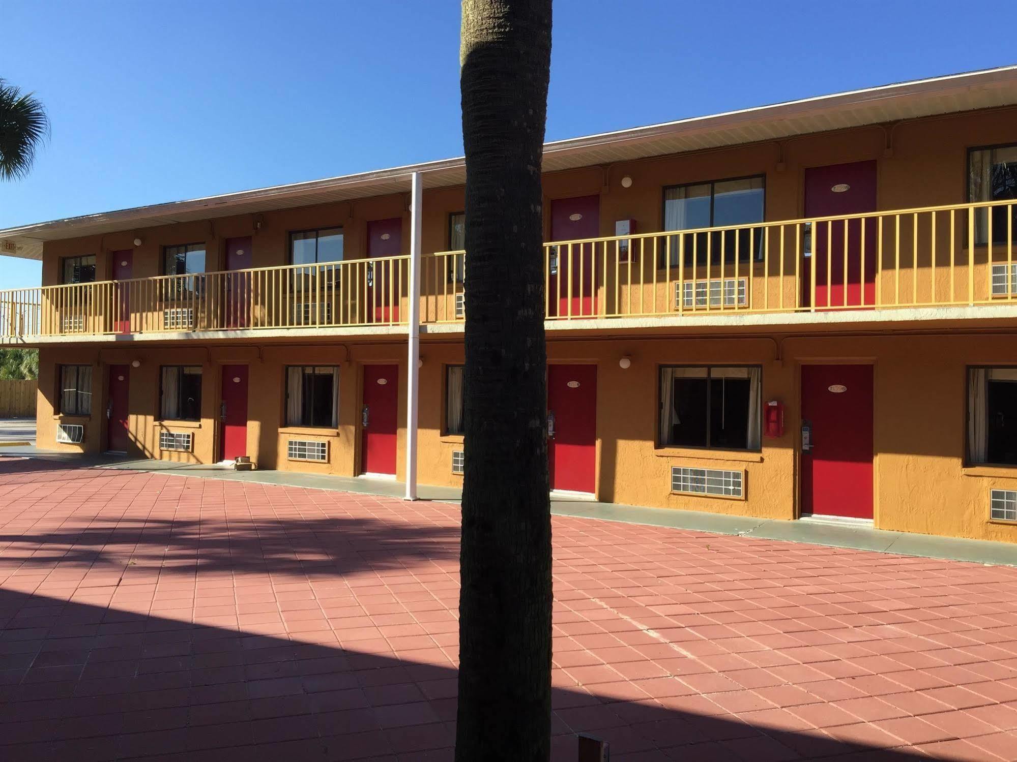 Country Hearth Inn- Kissimmee Eksteriør bilde